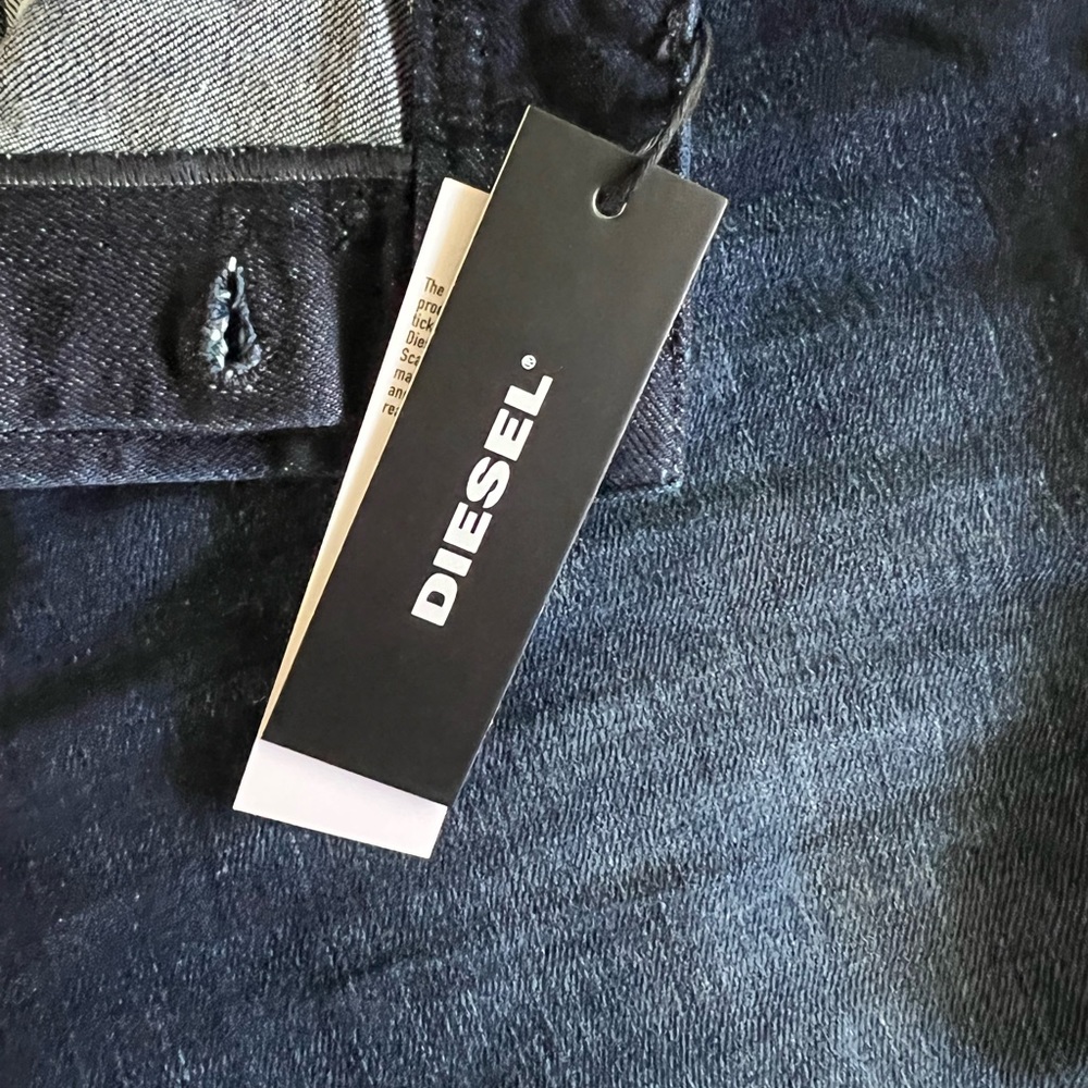 SOLD!!  🎉HOST PICK🎉 Diesel Jeans Size 34 x 32 - Picture 9 of 10